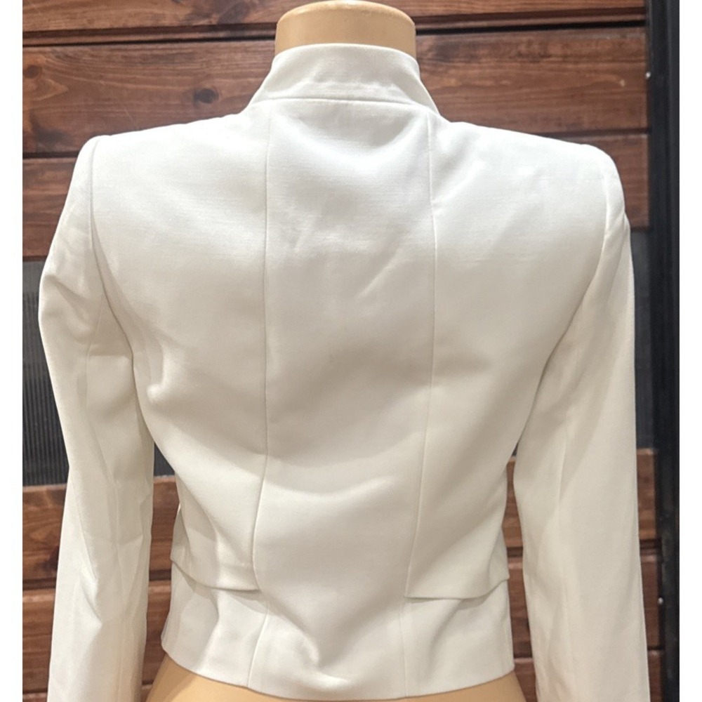 BCBGMAXAZRIA White Cropped Blazer Button Accents Lined Open Closure Women - Picture 3 of 14
